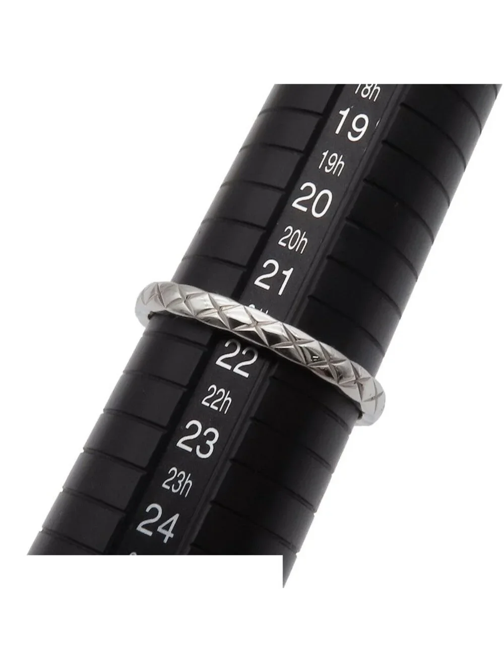 Chanel Coco Crush Platinum 63 Ring